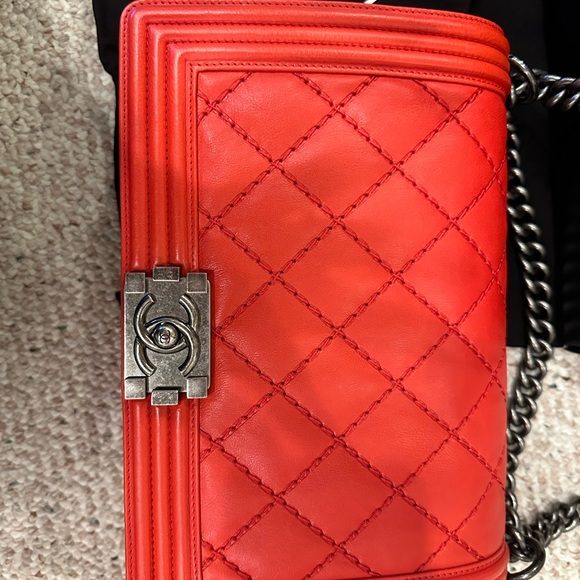 Brand new medium Chanel boy bag. 100% authentic with original card and box - Picture 3 of 8
